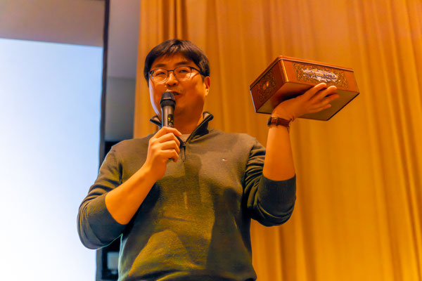 Sungwan Joo als Spielemeister