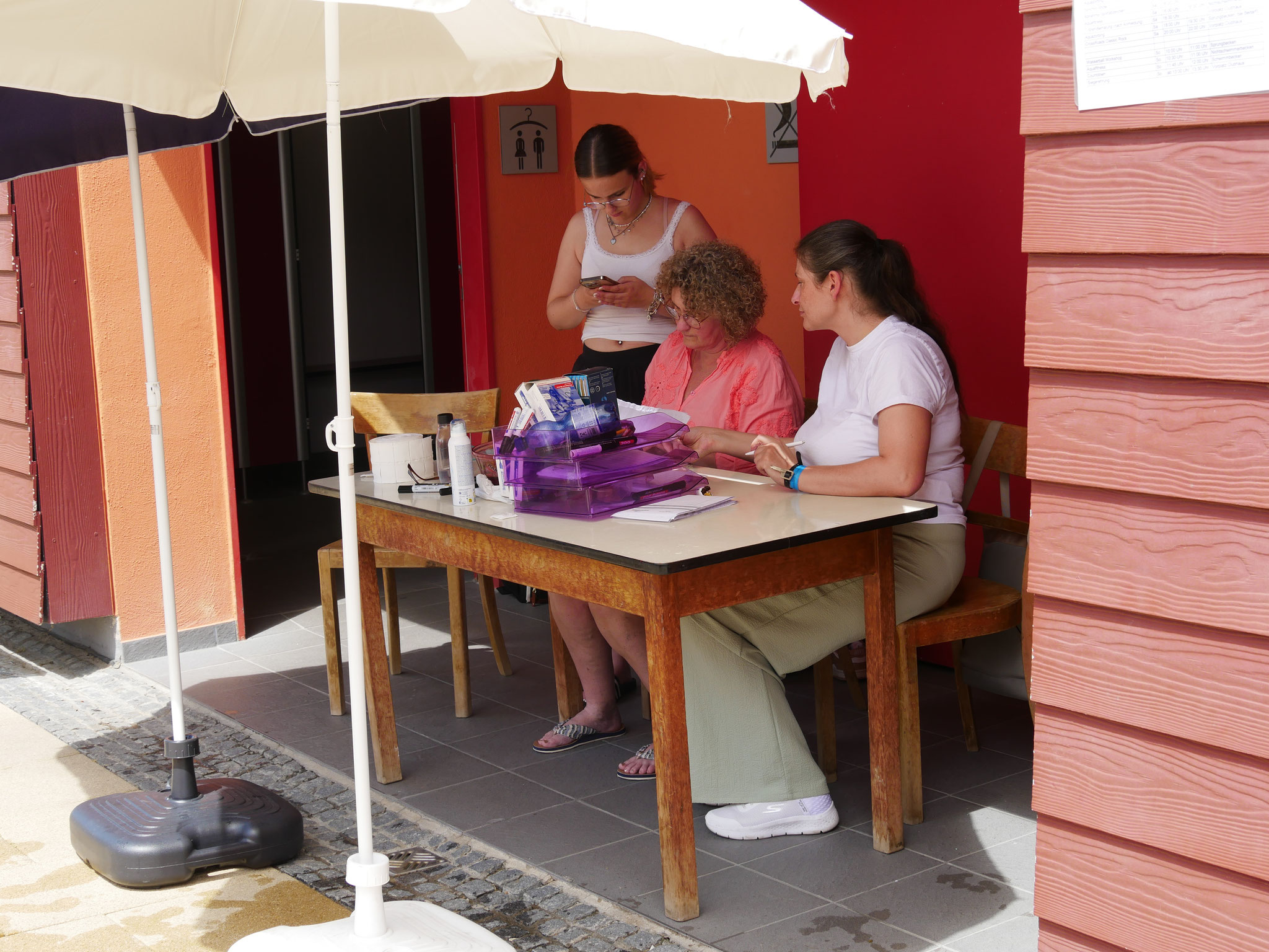 Danke an Claudi Jakob, Nicole Bleser-Hermann und Sandra Pleskina für die Startkartenausgabe