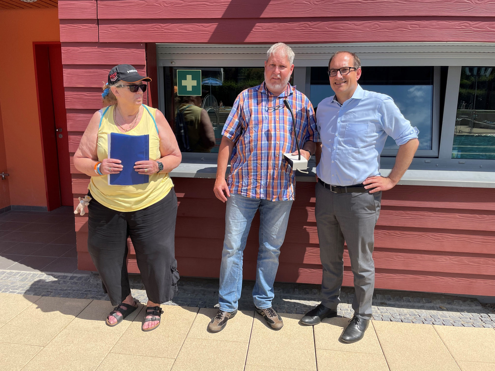 Startschuss mit Bürgermeister Dr. Frank Blasch sowie Annette Gäßler und Dirk Müller